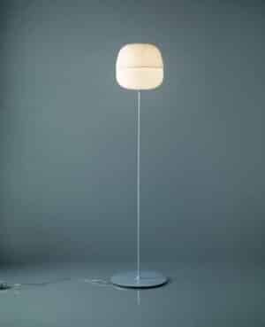 Afra / Lampadaire avec coiffe écrue
