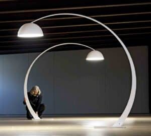 1962 / Lampadaire arc à LED H220 cm Blanc