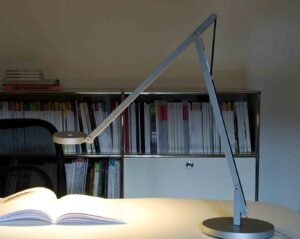 String / Lampe de bureau à LED Aluminium