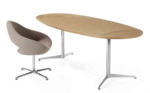 Stars / Table ovale en chêne  220 x 100 cm