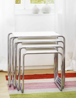 B 9 / Tables gigognes Marcel Breuer x 4 Blanc
