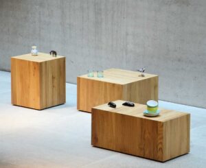 Roll-it / Table basse en bois sur roulettes