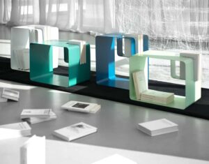 Libris Meme Design / Table basse porte-revues