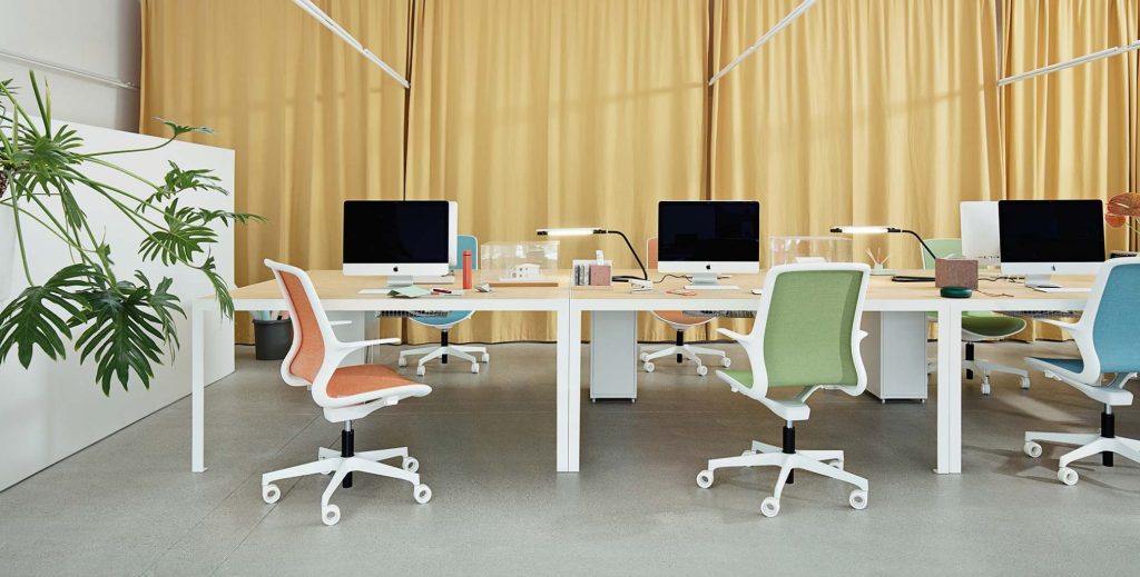 Fauteuil de direction ergonomique, Bibliothèque bureau direction