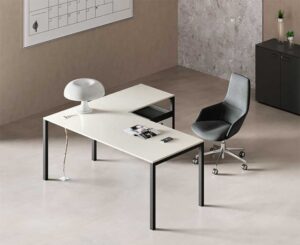 Chaise de bureau et bureau