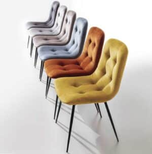 Zara / Chaise visiteur tapissée en velours